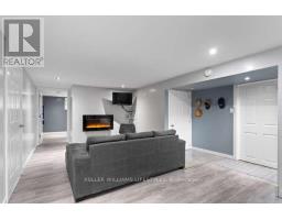 21 GOLDWICK CRESCENT - 26