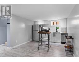 21 GOLDWICK CRESCENT - 28