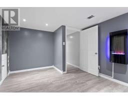 21 GOLDWICK CRESCENT - 32