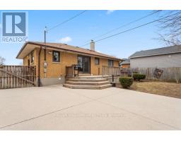 21 GOLDWICK CRESCENT - 42