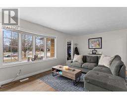 21 GOLDWICK CRESCENT - 8