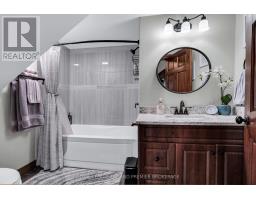 9941 NIPIGON STREET - 21