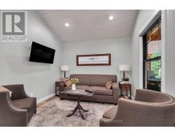 9941 NIPIGON STREET - 39