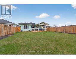 30 REGATTA WAY - 28