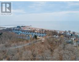 30 REGATTA WAY - 40