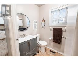 67 - 1990 WAVELL STREET - 17