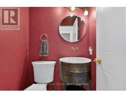 11 - 1095 JALNA BOULEVARD - 11