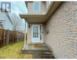 1360 ASPENRIDGE CRESCENT - 2