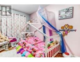 17 - 711 OSGOODE DRIVE - 12