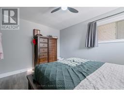 105 WELLINGTON STREET W - 11