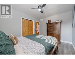 105 WELLINGTON STREET W - 12