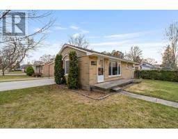 105 WELLINGTON STREET W - 2