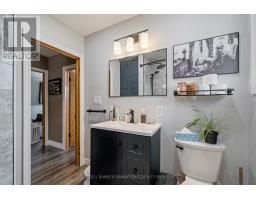 105 WELLINGTON STREET W - 20