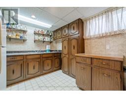 105 WELLINGTON STREET W - 23