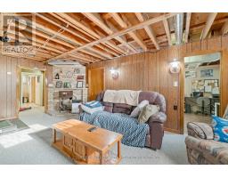 105 WELLINGTON STREET W - 29