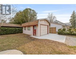 105 WELLINGTON STREET W - 37