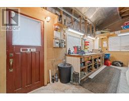 105 WELLINGTON STREET W - 38