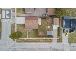 105 WELLINGTON STREET W - 44