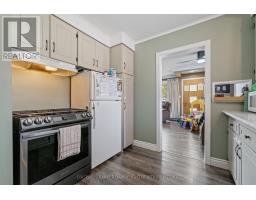 105 WELLINGTON STREET W - 8