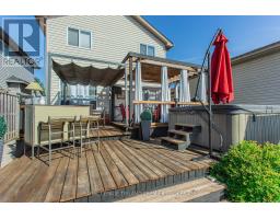 213 CRIMSON CRESCENT - 31