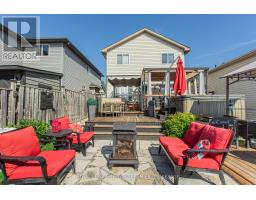 213 CRIMSON CRESCENT - 32