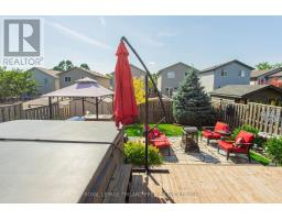 213 CRIMSON CRESCENT - 39