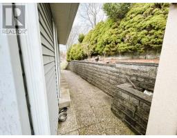 49225 BLAIR , R. R. 2 DRIVE - 7