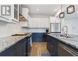 31 LINDSAY CRESCENT - 14