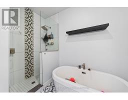 31 LINDSAY CRESCENT - 23