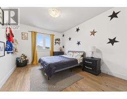 31 LINDSAY CRESCENT - 28