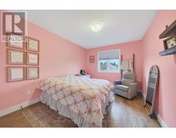 31 LINDSAY CRESCENT - 30