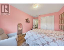 31 LINDSAY CRESCENT - 31