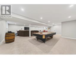 31 LINDSAY CRESCENT - 34