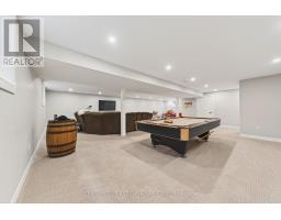 31 LINDSAY CRESCENT - 35