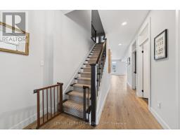 31 LINDSAY CRESCENT - 4