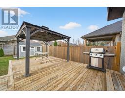 31 LINDSAY CRESCENT - 42