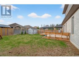 31 LINDSAY CRESCENT - 44