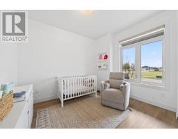 31 LINDSAY CRESCENT - 6