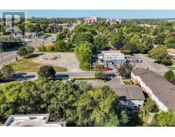 10 - 215 COMMISSIONERS ROAD W - 33