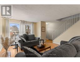 96 - 51 SHOLTO DRIVE - 11