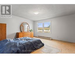 96 - 51 SHOLTO DRIVE - 21