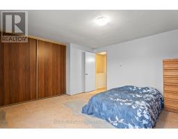 96 - 51 SHOLTO DRIVE - 23