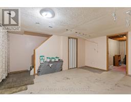 96 - 51 SHOLTO DRIVE - 28