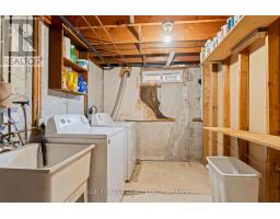 96 - 51 SHOLTO DRIVE - 30