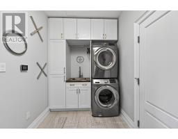 2217 DAUNCEY CRESCENT N - 24