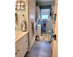 35 - 9839 LAKESHORE ROAD - 14