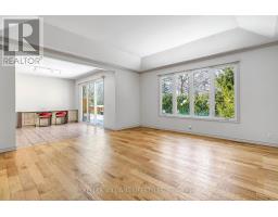 61 - 1040 RIVERSIDE DRIVE - 10