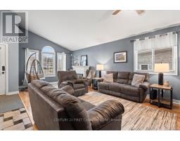 17 COTTONWOOD DRIVE E - 10