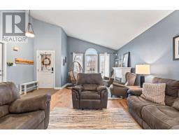 17 COTTONWOOD DRIVE E - 11