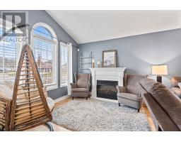 17 COTTONWOOD DRIVE E - 5